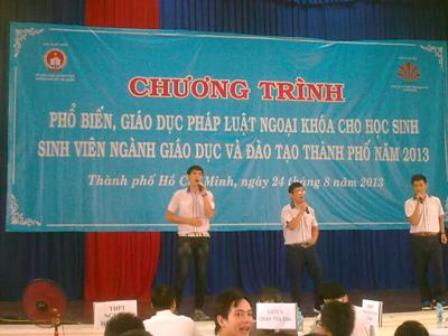 Phổ biến, giáo dục pháp luật ngoại khóa cho học sinh sinh viên